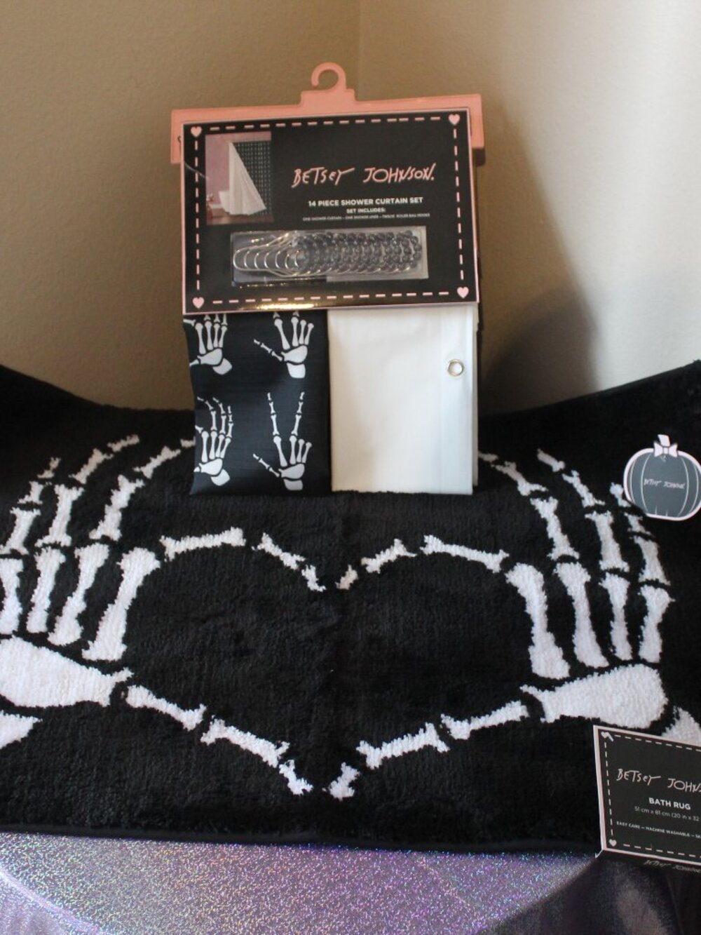 Betsey Johnson Skeleton Hand Shower Curtain Bath Mat Set NWT